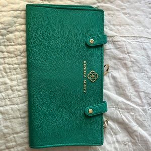 Kendra Scott travel “Getaway Collection” organizer